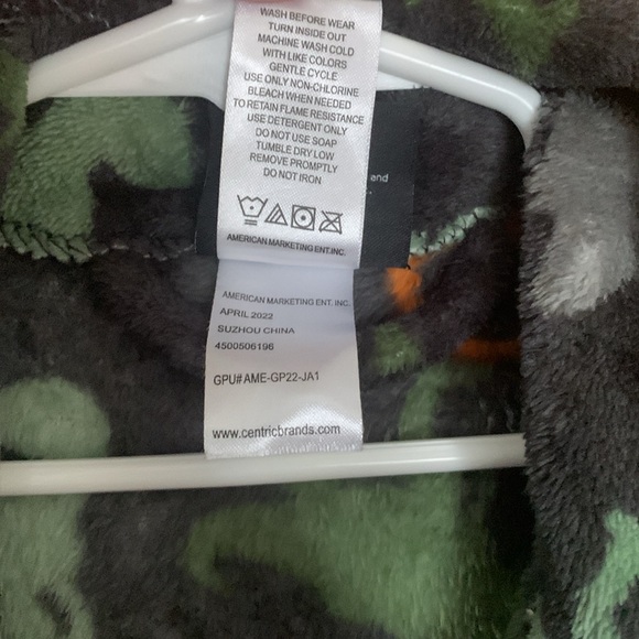 Jurassic World Dominion Fleece Robe Boys Size 8 Belt Dinosaur EUC Jurassic Park - Picture 4 of 13